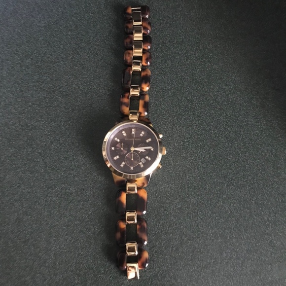 Michael Kors Showstopper Chronograph Tortoise Shell Women’s Watch MK5609 - Picture 6 of 16